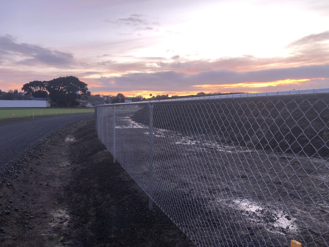 Chainlink Pipe & Mesh fence